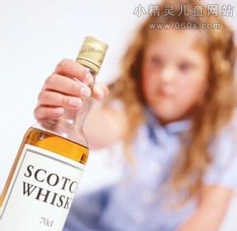 酒精对孩子的伤害无限大 损害肝胃影响智商