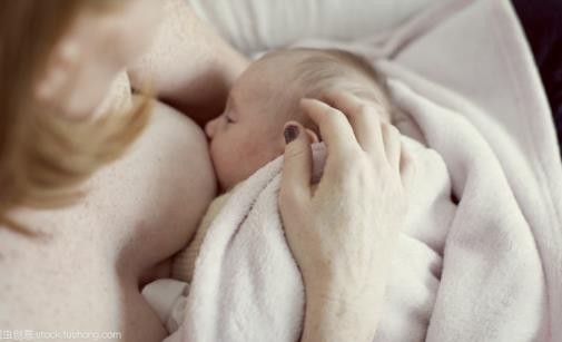 提前降临的“天使宝宝”更需母乳喂养